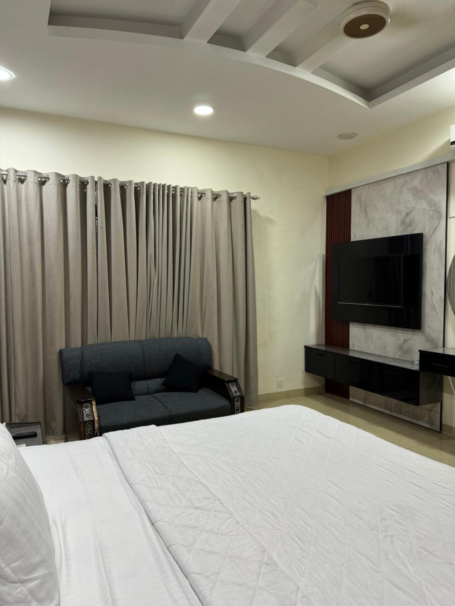Rose Valet Guest House İslamabad Dış mekan fotoğraf